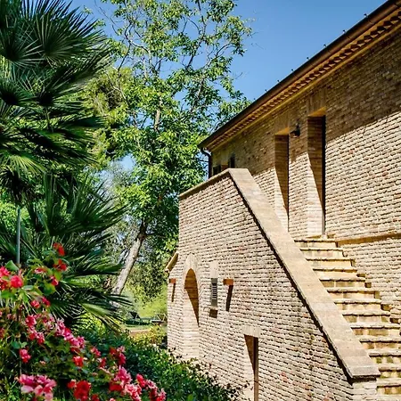 فيلة Santa Elisabetta, Together Again Surrounded By Nature