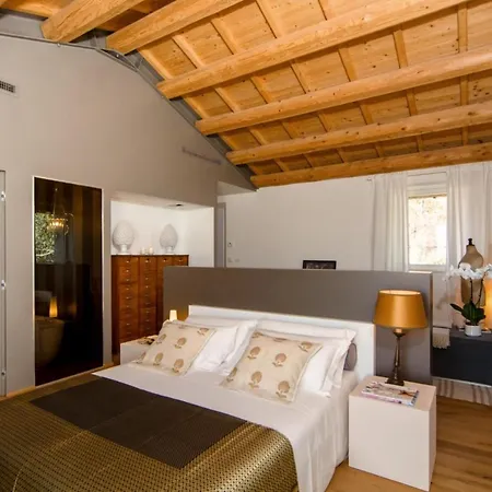 Santa Elisabetta, Together Again Surrounded By Nature Villa